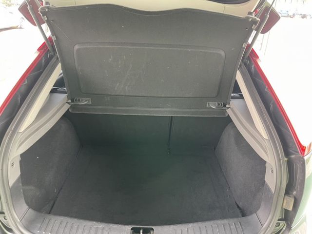 定速 衛星導航 倒車雷達 晶片系統  倒車顯影	  4WD	方向盤音響控制 皮椅 藍牙通訊 安全氣囊  第12張相片