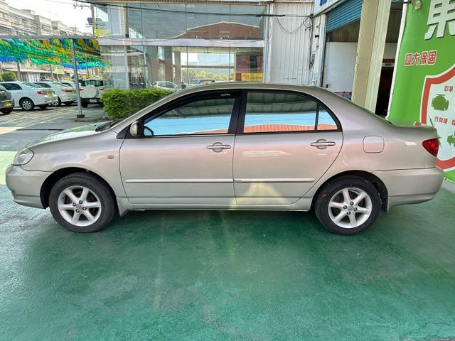 皮椅 / 倒車雷達 / 安全氣囊 / 鋁圈  第3張相片
