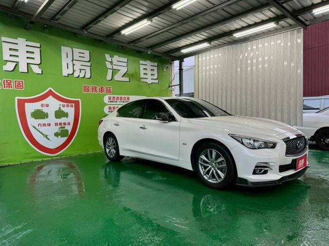 青菜賣 ~僅跑10出萬超美Q50.認證車原版件.雙電動椅.天窗.定速.重點還有電動尾門  第2張相片