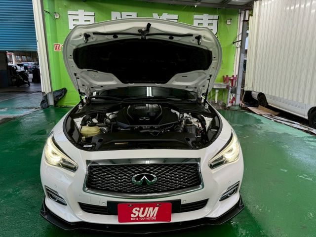 青菜賣 ~僅跑10出萬超美Q50.認證車原版件.雙電動椅.天窗.定速.重點還有電動尾門  第4張相片