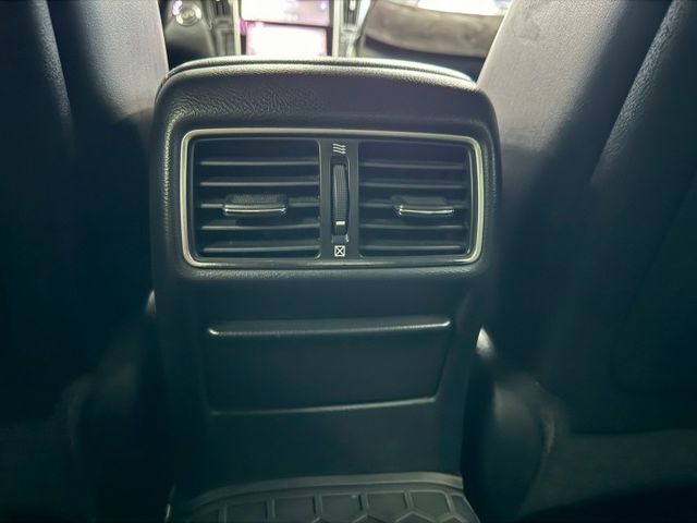 青菜賣 ~僅跑10出萬超美Q50.認證車原版件.雙電動椅.天窗.定速.重點還有電動尾門  第14張相片