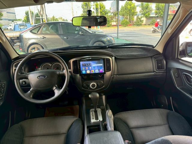 家庭用車 安卓機 後座分離傾倒 藍芽音訊 ISOFIX-兒童座椅固定系統  第8張相片