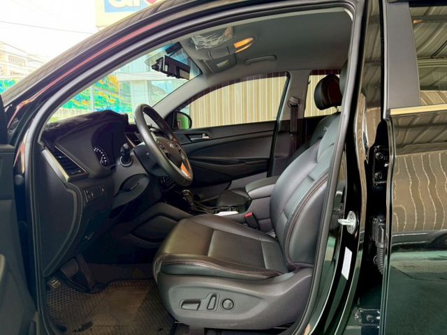 【2018年 Hyundai Tucson 1.6T 汽油休旅｜空間實用】  第11張相片