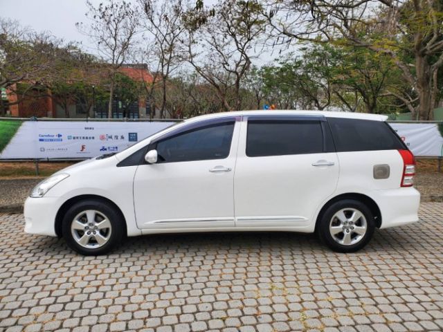 頂級原廠HID頭燈 定速  巡跡防滑系統  第4張相片