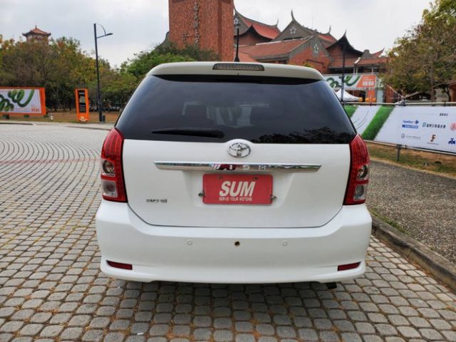 頂級原廠HID頭燈 定速  巡跡防滑系統  第6張相片