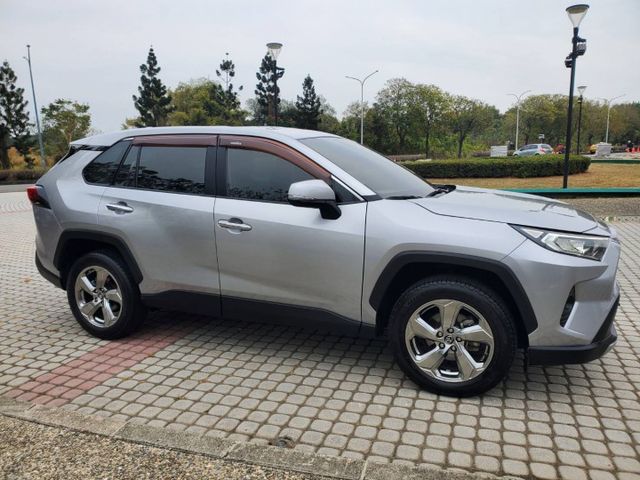 RAV4  第5張相片