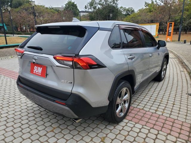 RAV4  第8張相片