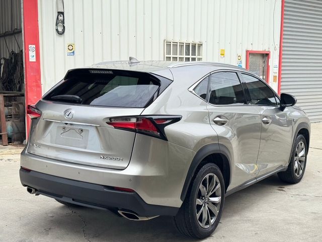 LEXUS凌志 NX200T  第4張相片