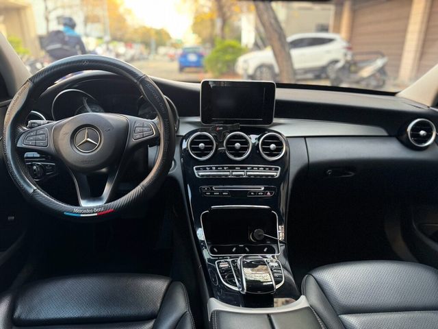 M-BENZ賓士 C300  第5張相片
