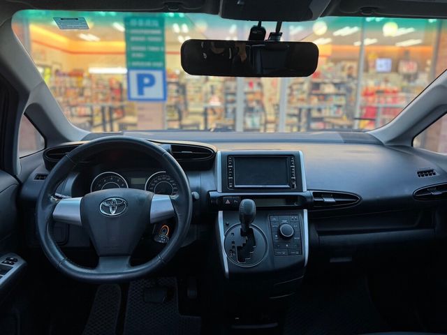 TOYOTA豐田 WISH  第9張相片