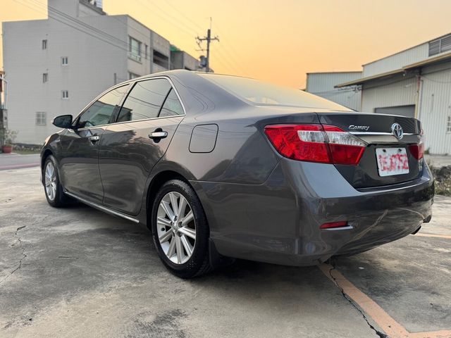 TOYOTA豐田 CAMRY HYBRID  第3張相片