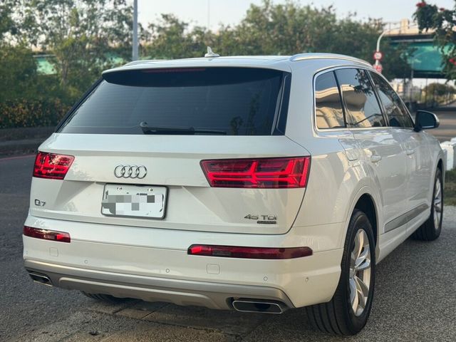 AUDI奧迪 Q7  第3張相片