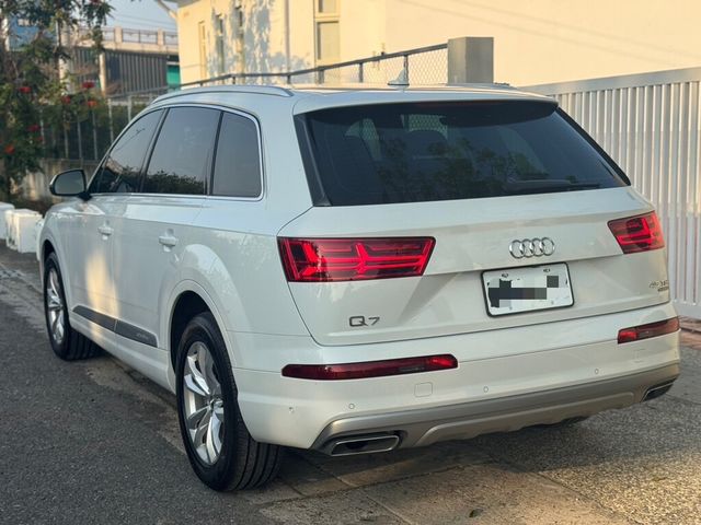 AUDI奧迪 Q7  第4張相片
