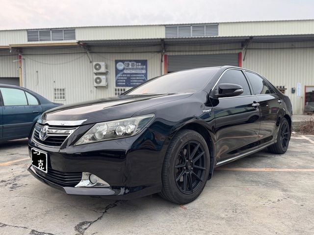 TOYOTA豐田 CAMRY HYBRID  第2張相片