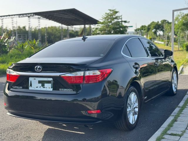 LEXUS凌志 ES300H  第3張相片