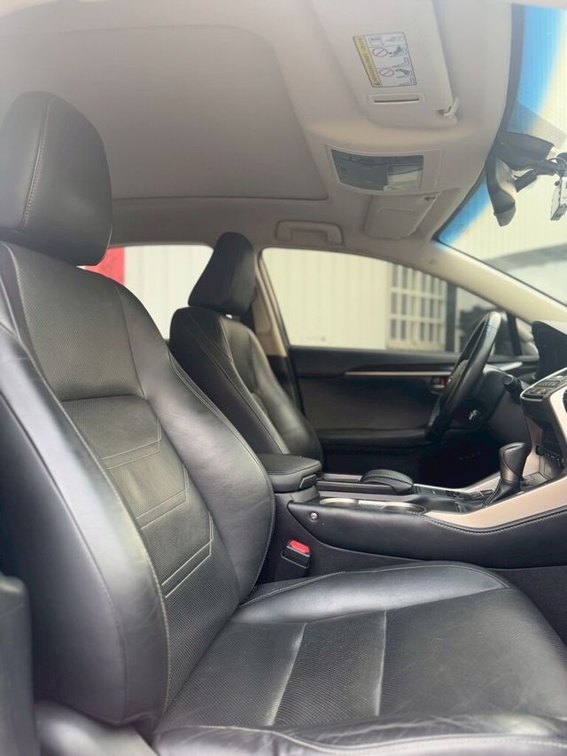 LEXUS凌志 NX300H  第3張相片