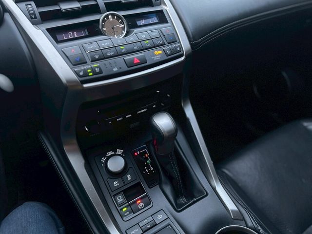 LEXUS凌志 NX300H  第6張相片