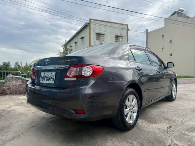 TOYOTA豐田 ALTIS  第3張相片