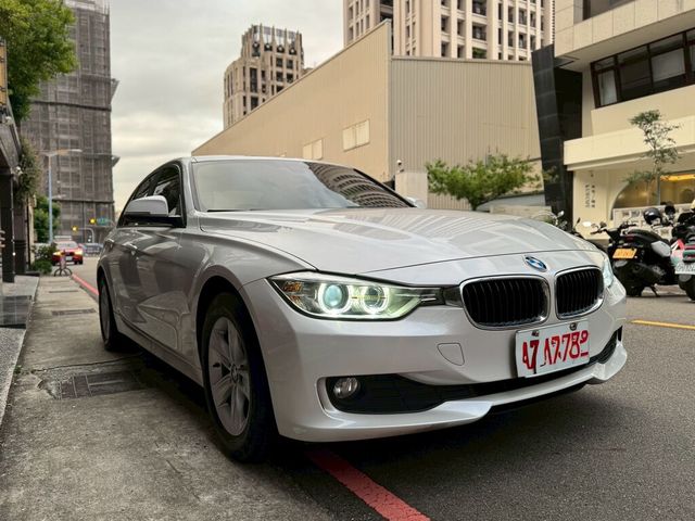 BMW寶馬 318  第2張相片