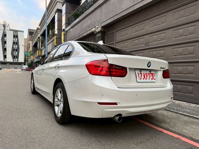 BMW寶馬 318  第4張相片