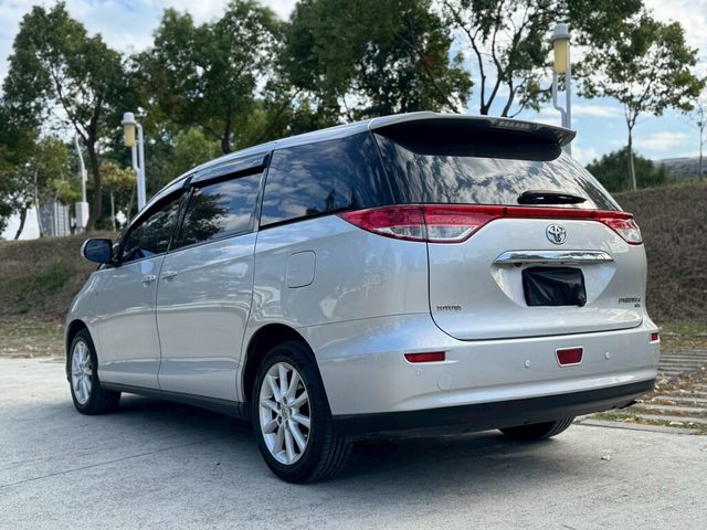 TOYOTA豐田 PREVIA  第3張相片