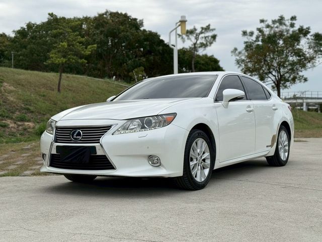 LEXUS凌志 ES300H  第1張相片