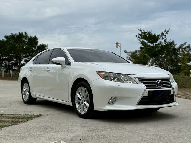 LEXUS凌志 ES300H  第2張相片