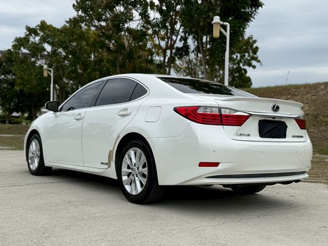 LEXUS凌志 ES300H  第4張相片