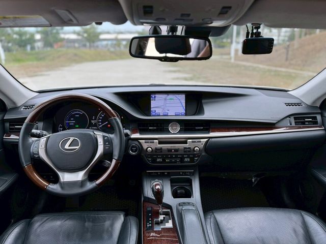 LEXUS凌志 ES300H  第5張相片