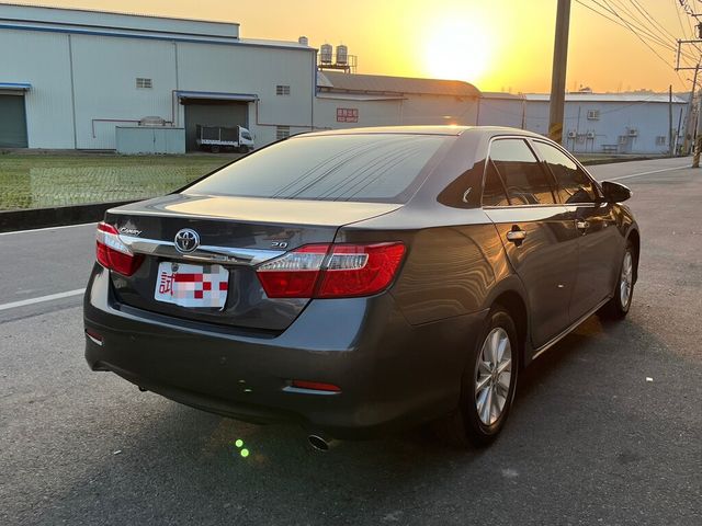 TOYOTA豐田 CAMRY  第3張相片