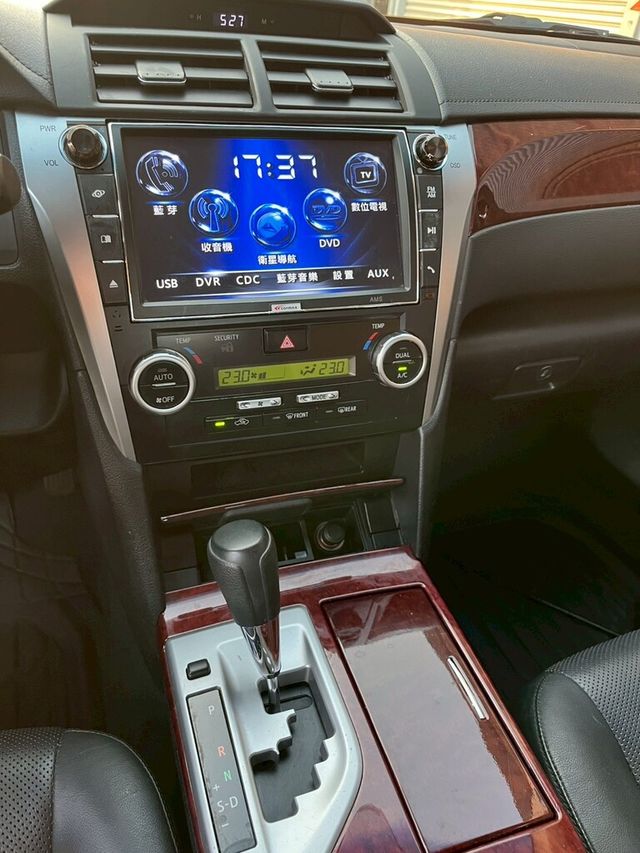 TOYOTA豐田 CAMRY  第9張相片