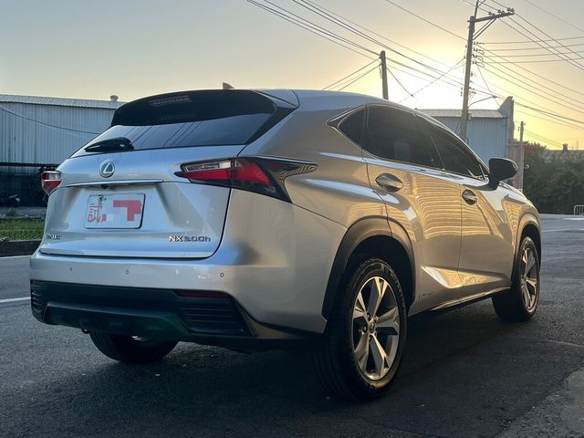 LEXUS凌志 NX300H  第4張相片