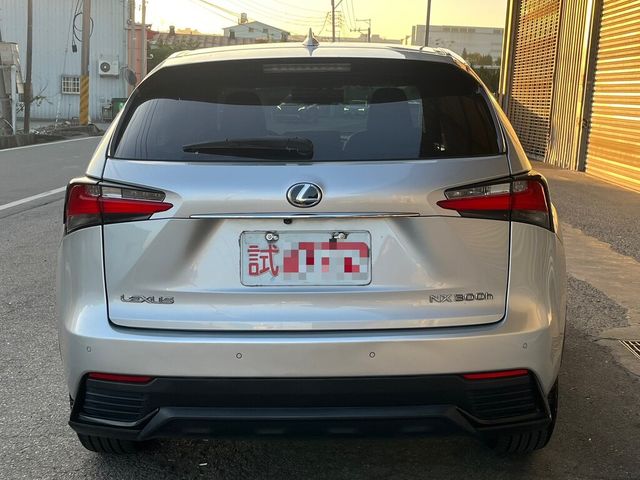 LEXUS凌志 NX300H  第6張相片