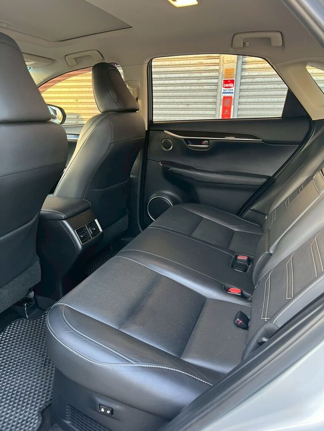 LEXUS凌志 NX300H  第10張相片