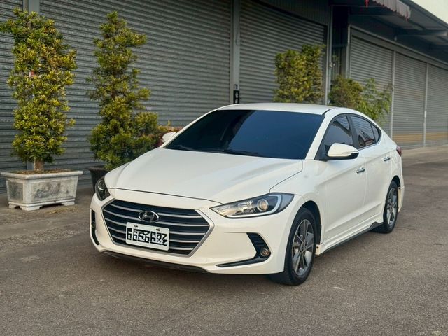 HYUNDAI現代 ELANTRA  第1張相片