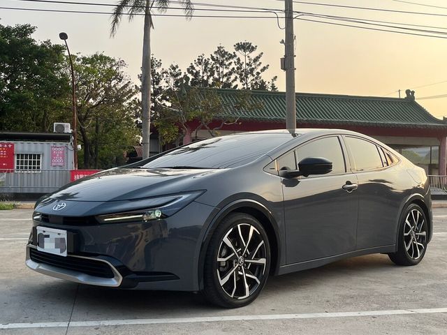 TOYOTA豐田 PRIUS PHEV  第1張相片