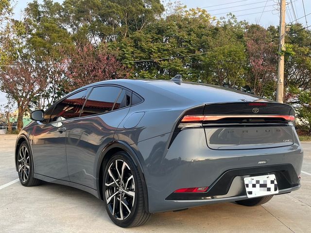 TOYOTA豐田 PRIUS PHEV  第3張相片