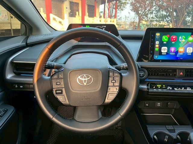 TOYOTA豐田 PRIUS PHEV  第8張相片