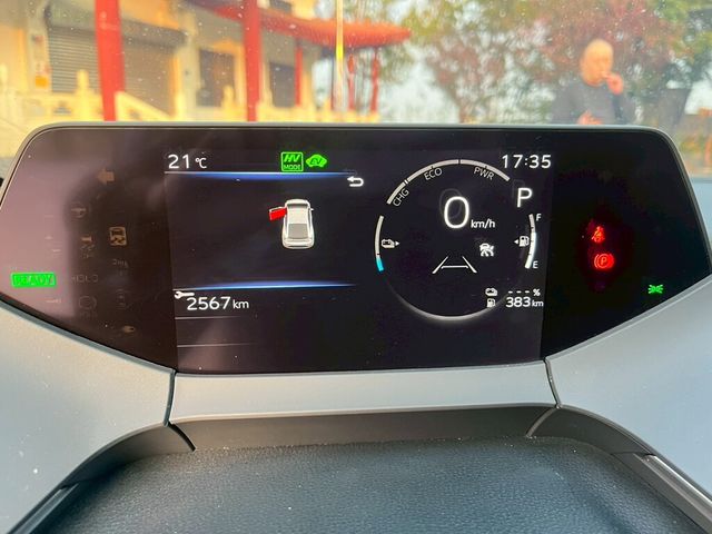 TOYOTA豐田 PRIUS PHEV  第9張相片