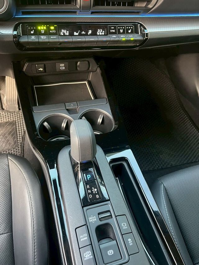 TOYOTA豐田 PRIUS PHEV  第11張相片