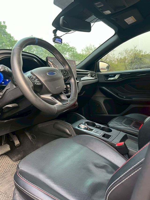 FORD福特 FOCUS ST WAGON  第6張相片