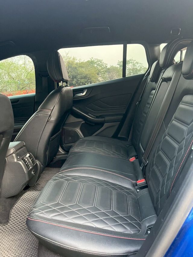 FORD福特 FOCUS ST WAGON  第7張相片