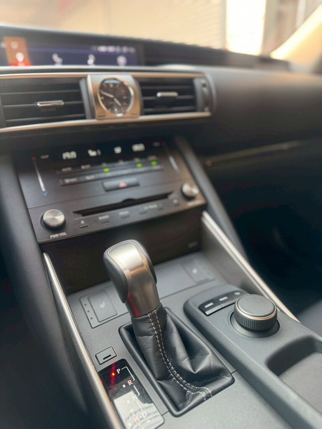 LEXUS凌志 IS200T  第8張相片