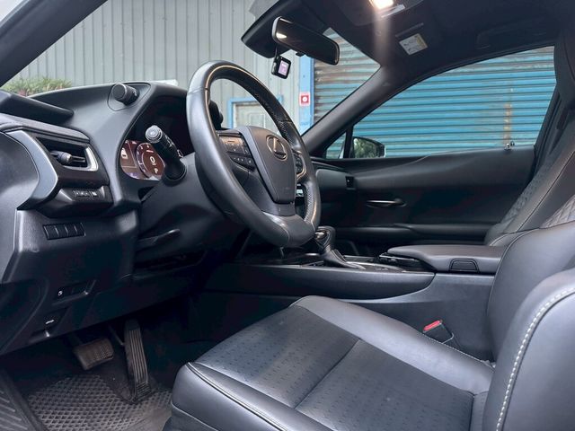 LEXUS凌志 UX200  第6張相片