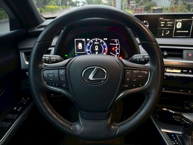 LEXUS凌志 UX200  第9張相片