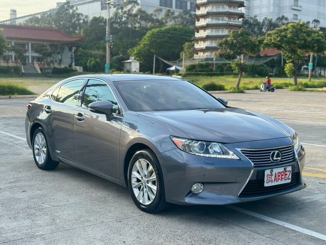 LEXUS凌志 ES300H  第2張相片