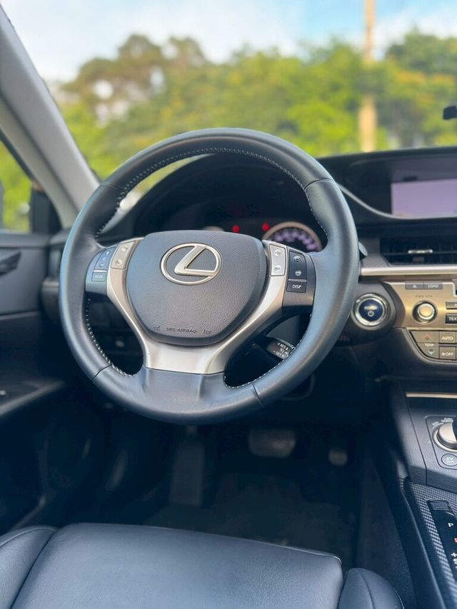 LEXUS凌志 ES300H  第5張相片