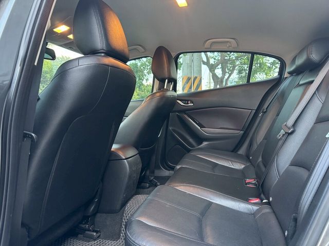 MAZDA馬自達 MAZDA 3  第7張相片