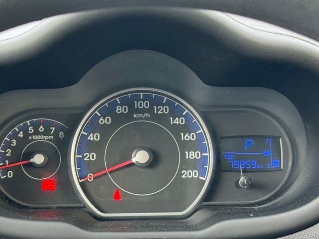 HYUNDAI現代 I10  第9張相片