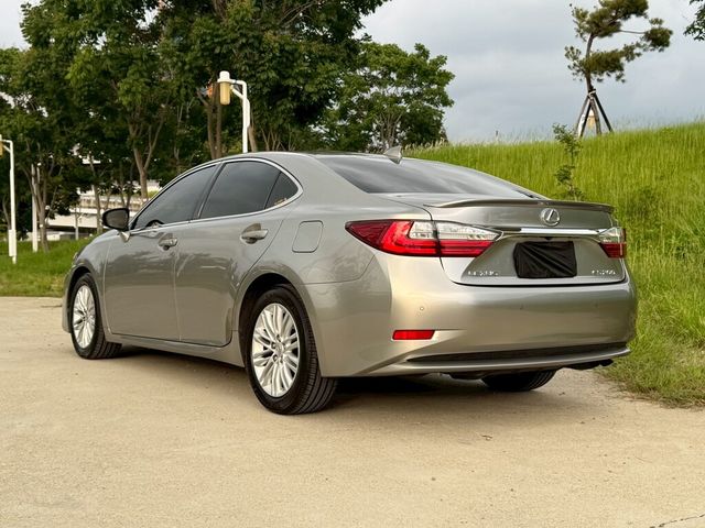 LEXUS凌志 ES200  第4張相片